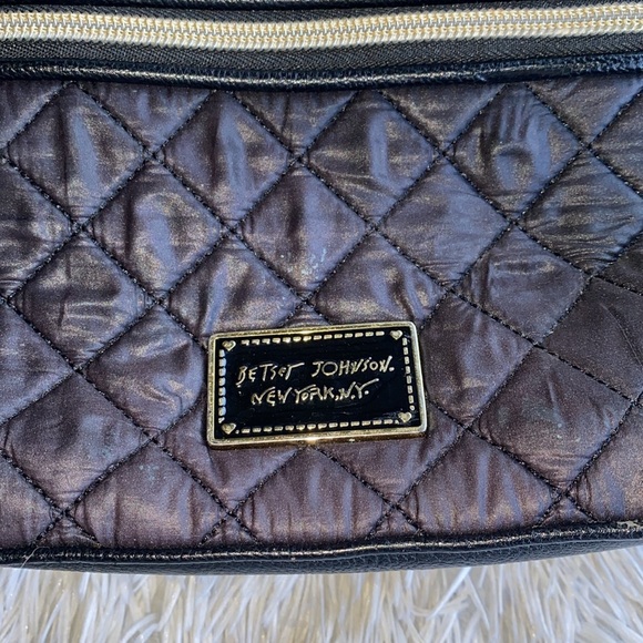 Betsy Johnson make up toiletry bag and small orange short wallet - Picture 2 of 8